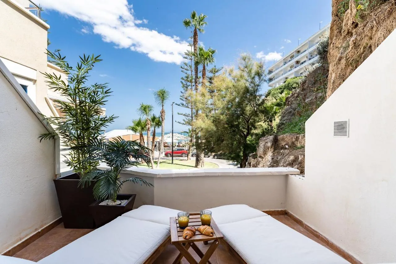 Luxury Beachfront Living On The Beach With Big Terrace 토레몰리노스